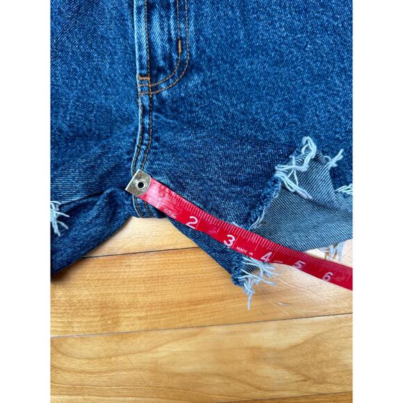 Vintage 90s Bongo Jean Shorts, Dark Wash Cutoffs, W28", 100% Cotton, Size 5/6 - Picture 9 of 10